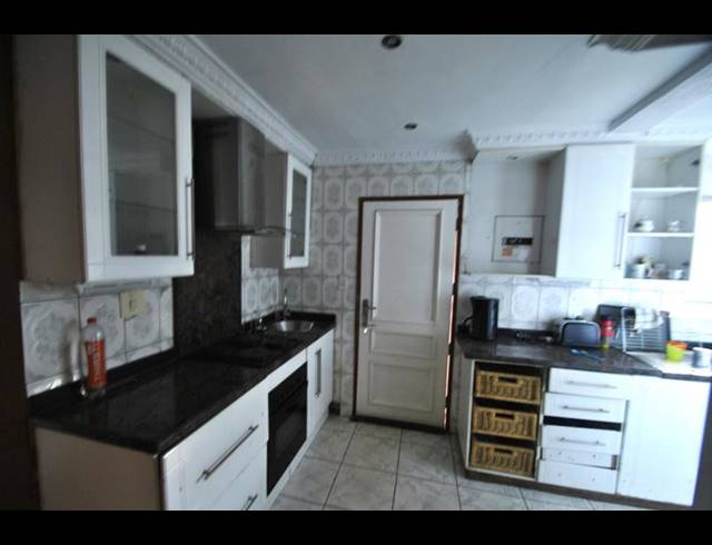 4 BEDROOM HOUSE FOR SALE IN DAWN PARK